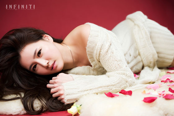 Han Ga Eun Ivory Sweater Dress