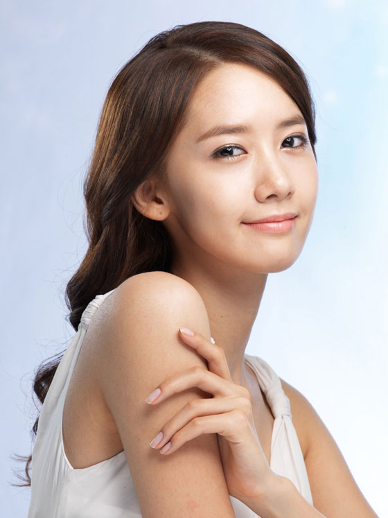 Actress-singer Im Yoona posed for Innisfree » AsianCeleb