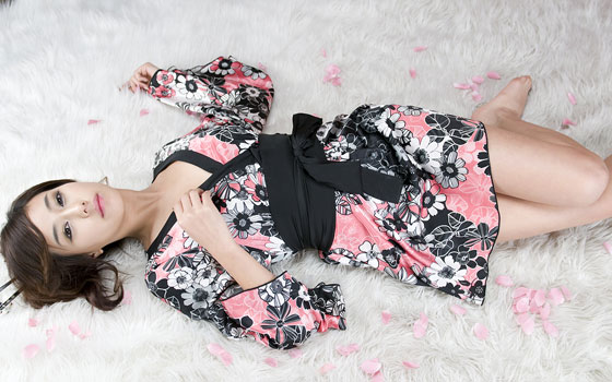 Model Kim Ha Yul in kimono robe » AsianCeleb