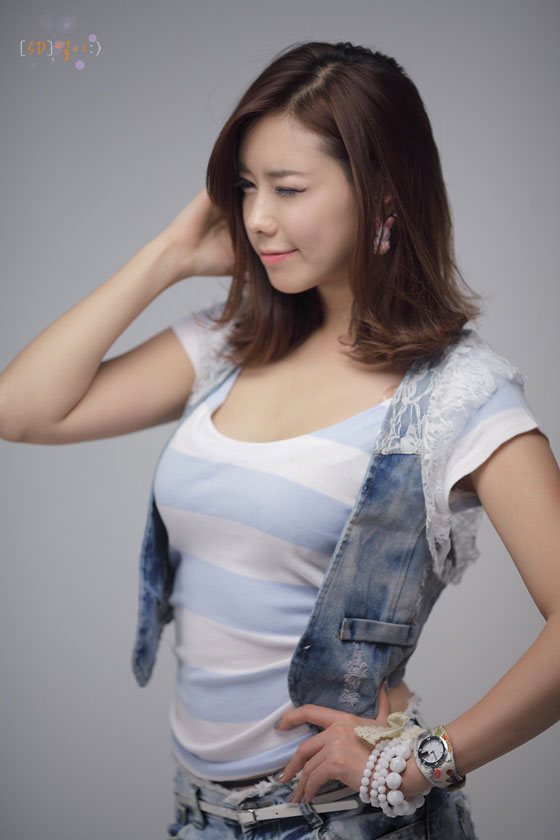 Casual model Kim Ha Yul