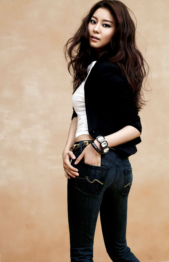 Girl group After School’s Uie 2010 Seven Jeans » AsianCeleb