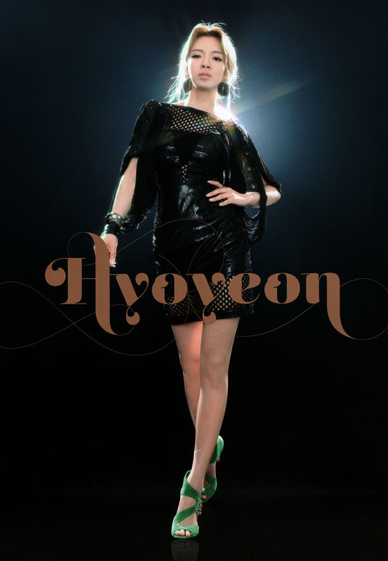 Girls Generation 2011 Tour brochures