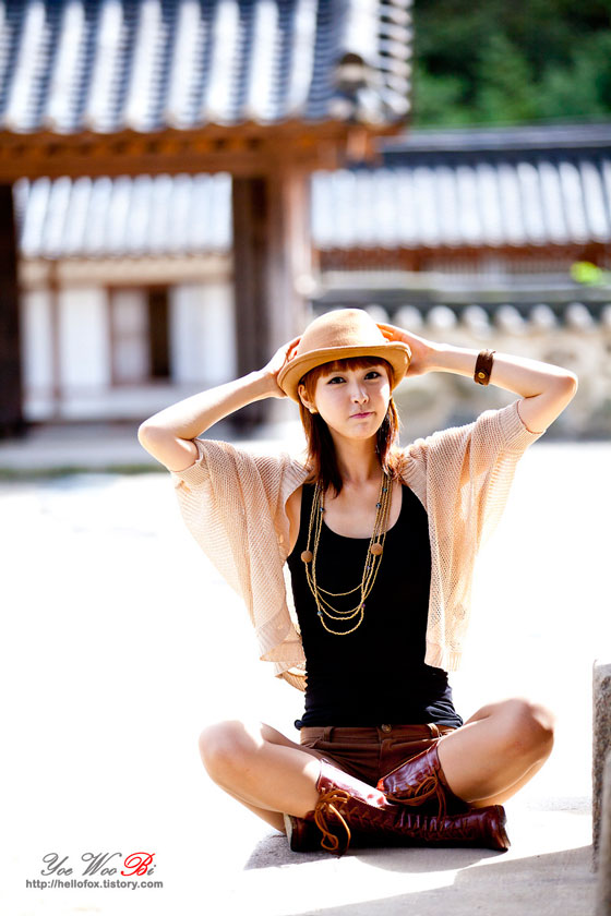 Model Kang Yui  in a traditional Korean village » AsianCeleb