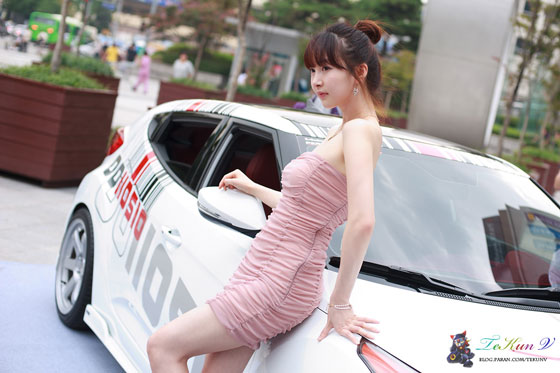 Lee Ga Na Hyundai Veloster roadshow