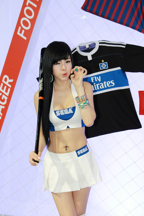 Racing model Hwang Mi Hee at Korean G-Star 2011 for Sega » AsianCeleb