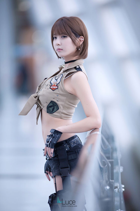 Cute Model Heo Yun Mi at G-Star 2011 » AsianCeleb