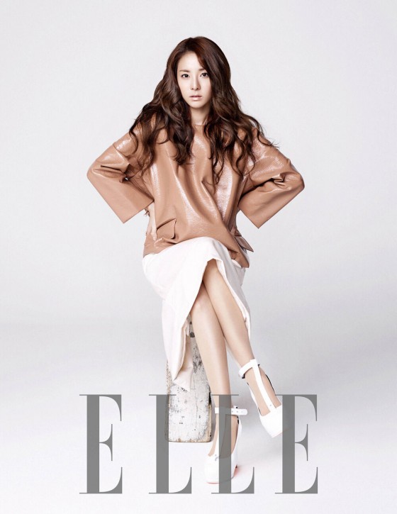 2NE1 Dara Elle Magazine