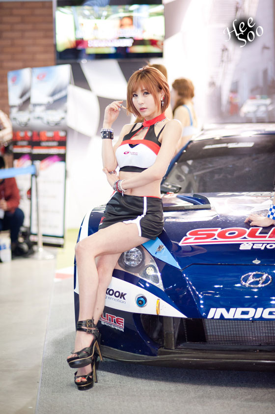 Park Soo Yu Seoul Motor Show 2013