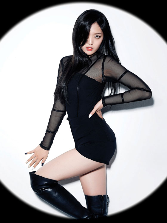Korean girl group AOA sexy like a cat